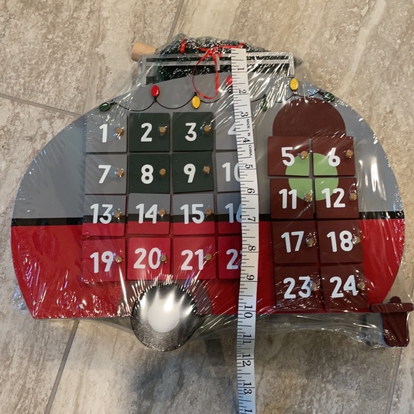 Ashland Christmas Countdown Advent Calendar - Picture 4 of 6